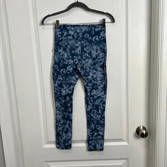 Lot of Girls Ivivva Leggings Black Floral Navy/Reversible Girl's Size 12 - Picture 3 of 11
